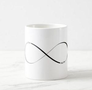 Mug with red customizable infinity symbol